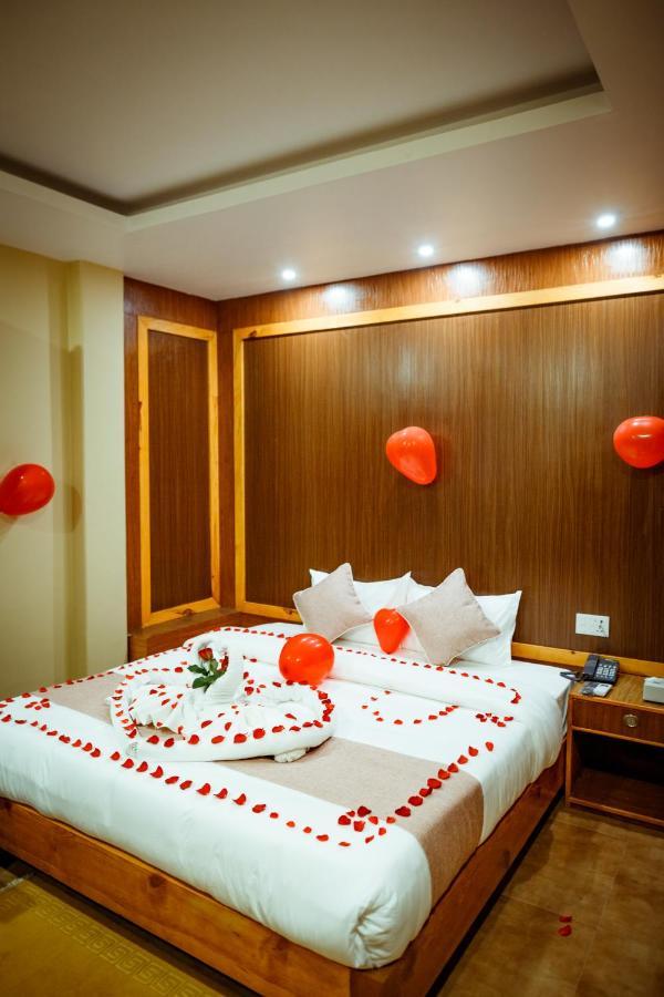Paradise Boutique Hotel Pokhara Exterior photo