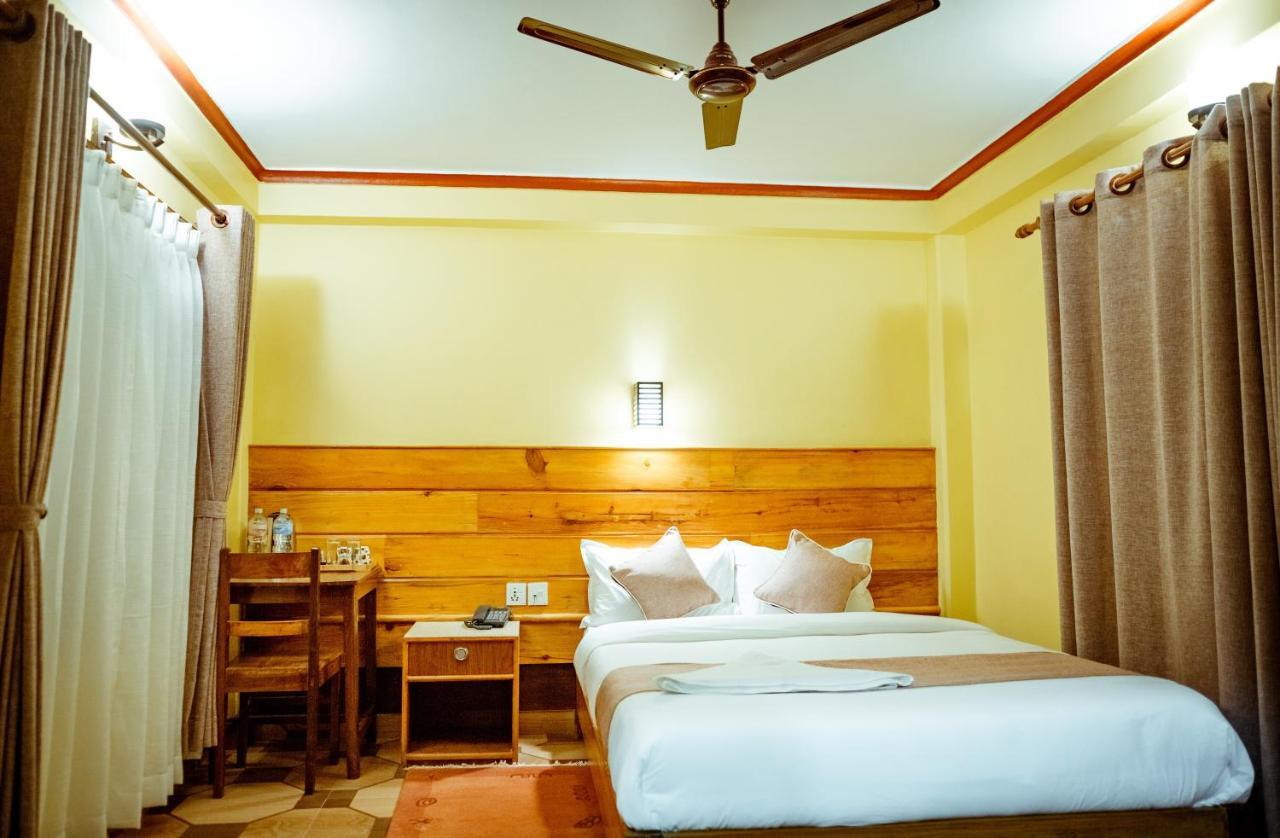 Paradise Boutique Hotel Pokhara Exterior photo