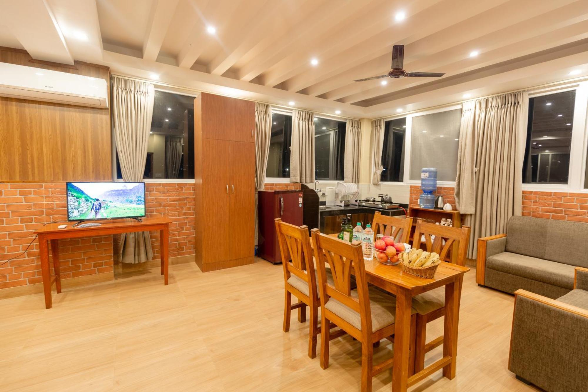 Paradise Boutique Hotel Pokhara Exterior photo