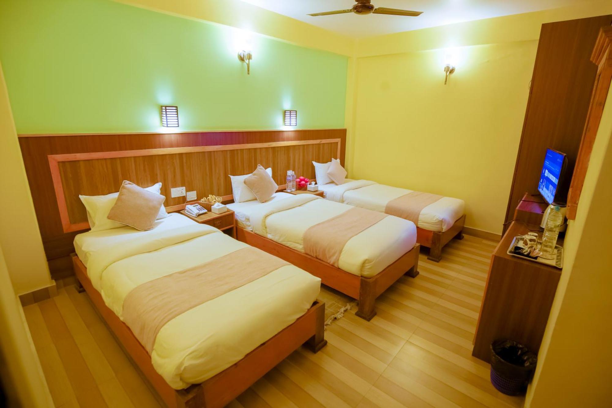 Paradise Boutique Hotel Pokhara Exterior photo